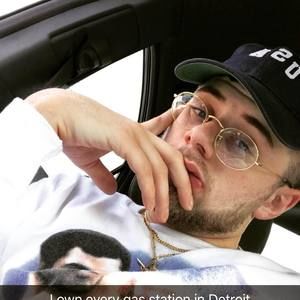 Meet your Posher, Jake